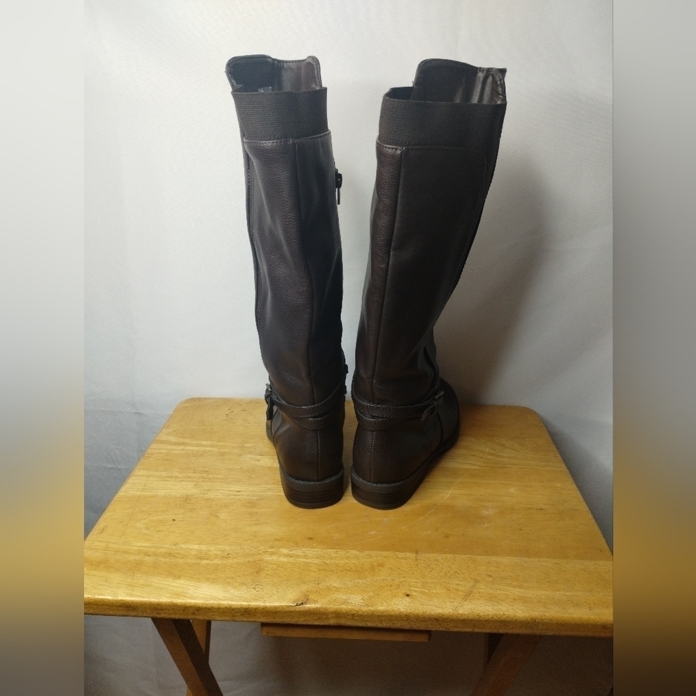 New Directions Women's size 7.5 Brown boots - Picture 3 of 7